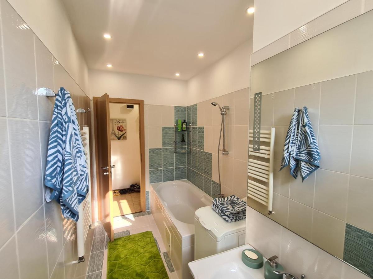 Best Apartment Хунедоара Экстерьер фото
