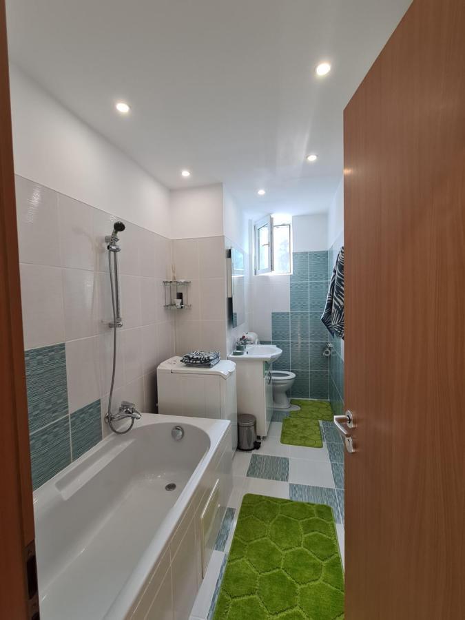 Best Apartment Хунедоара Экстерьер фото