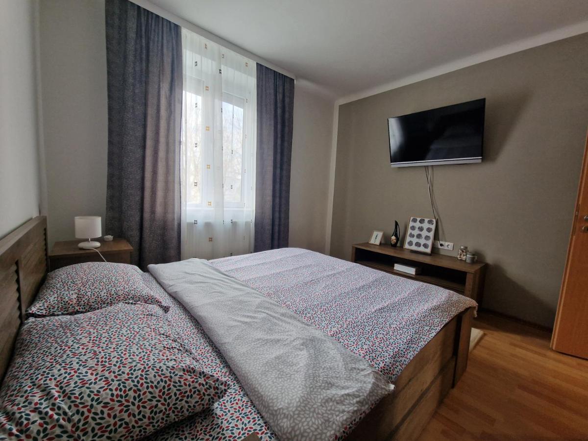 Best Apartment Хунедоара Экстерьер фото